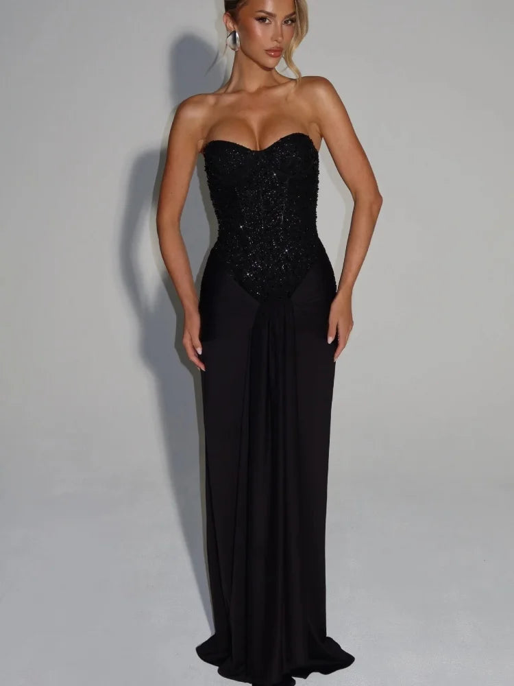 Robe moulante sans bretelles noir