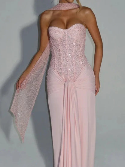 Robe moulante sans bretelles rose